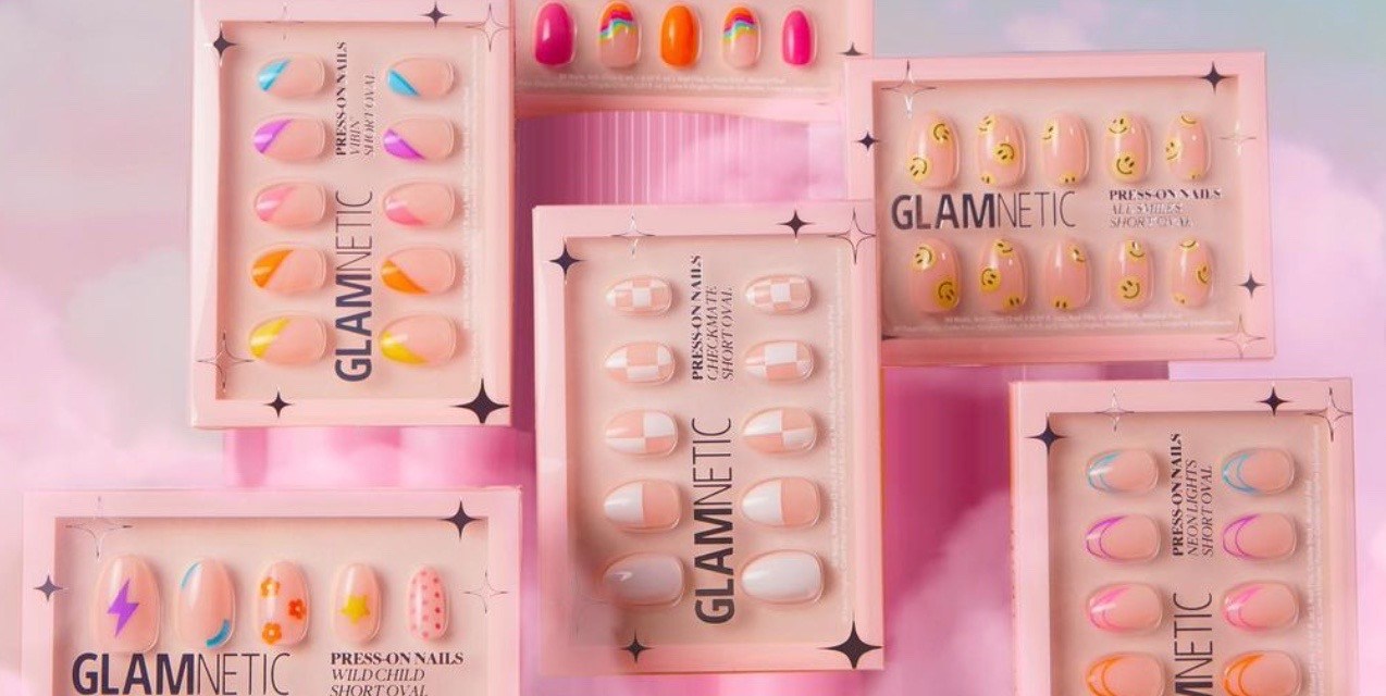 Colorful press-on nails from Glamnetic