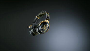 Dolce & Gabbana's headset with Razer.